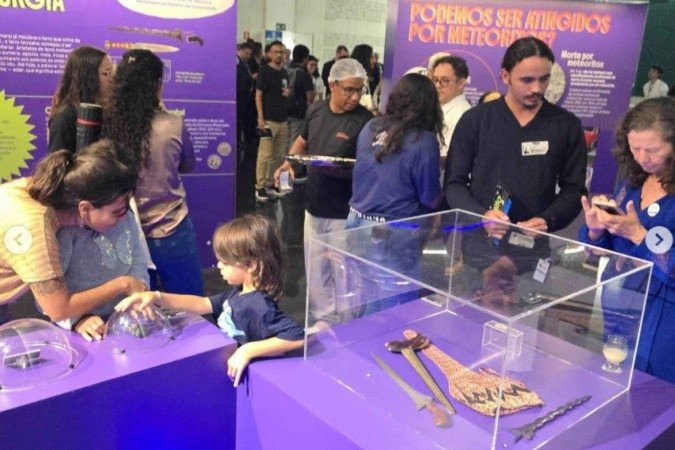 Exposição da Câmara sobre meteoritos entra na última semana de visitação
