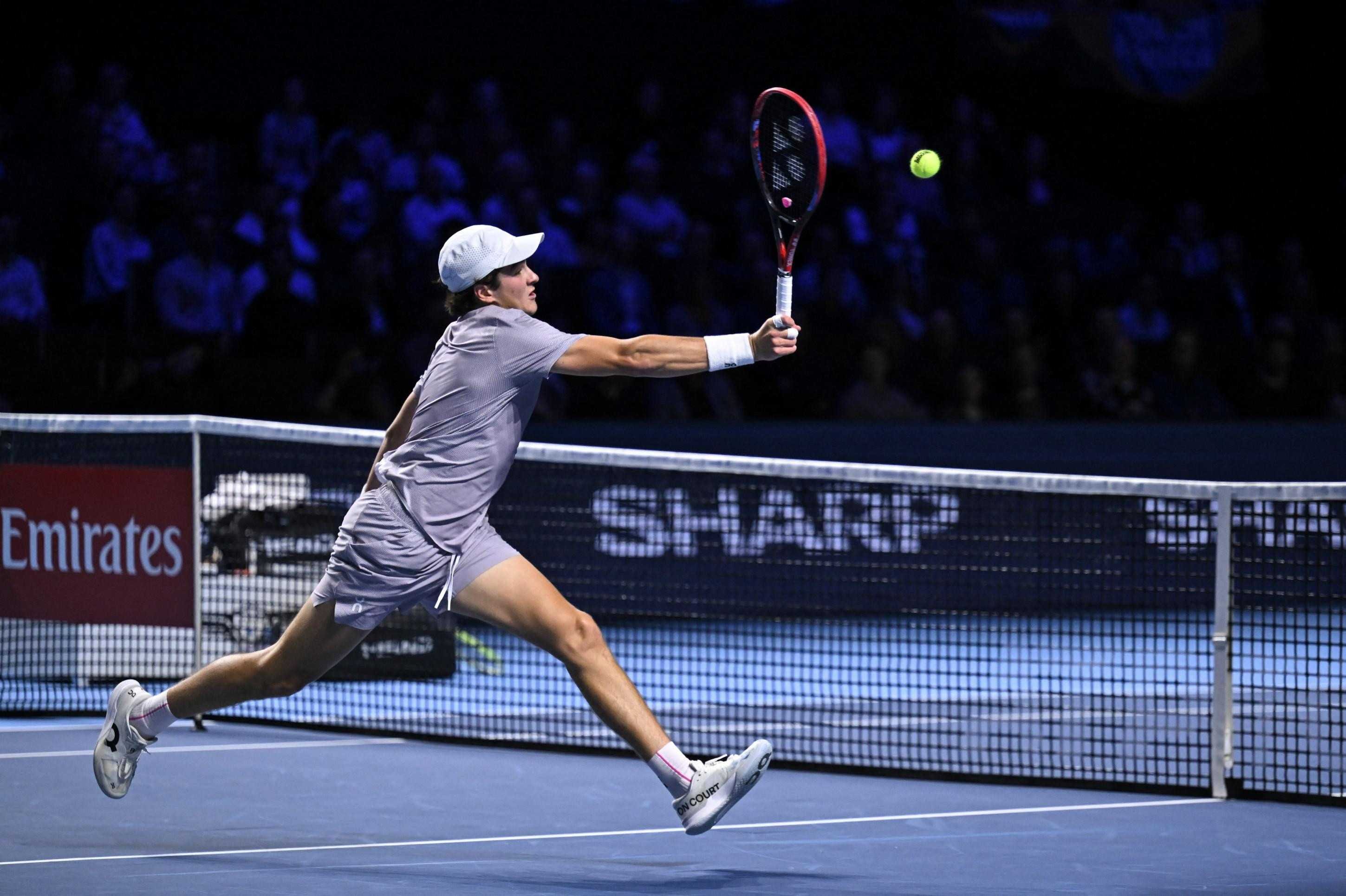 João Fonseca celebra a conquista do ATP 500 da Basileia, na Suíça      