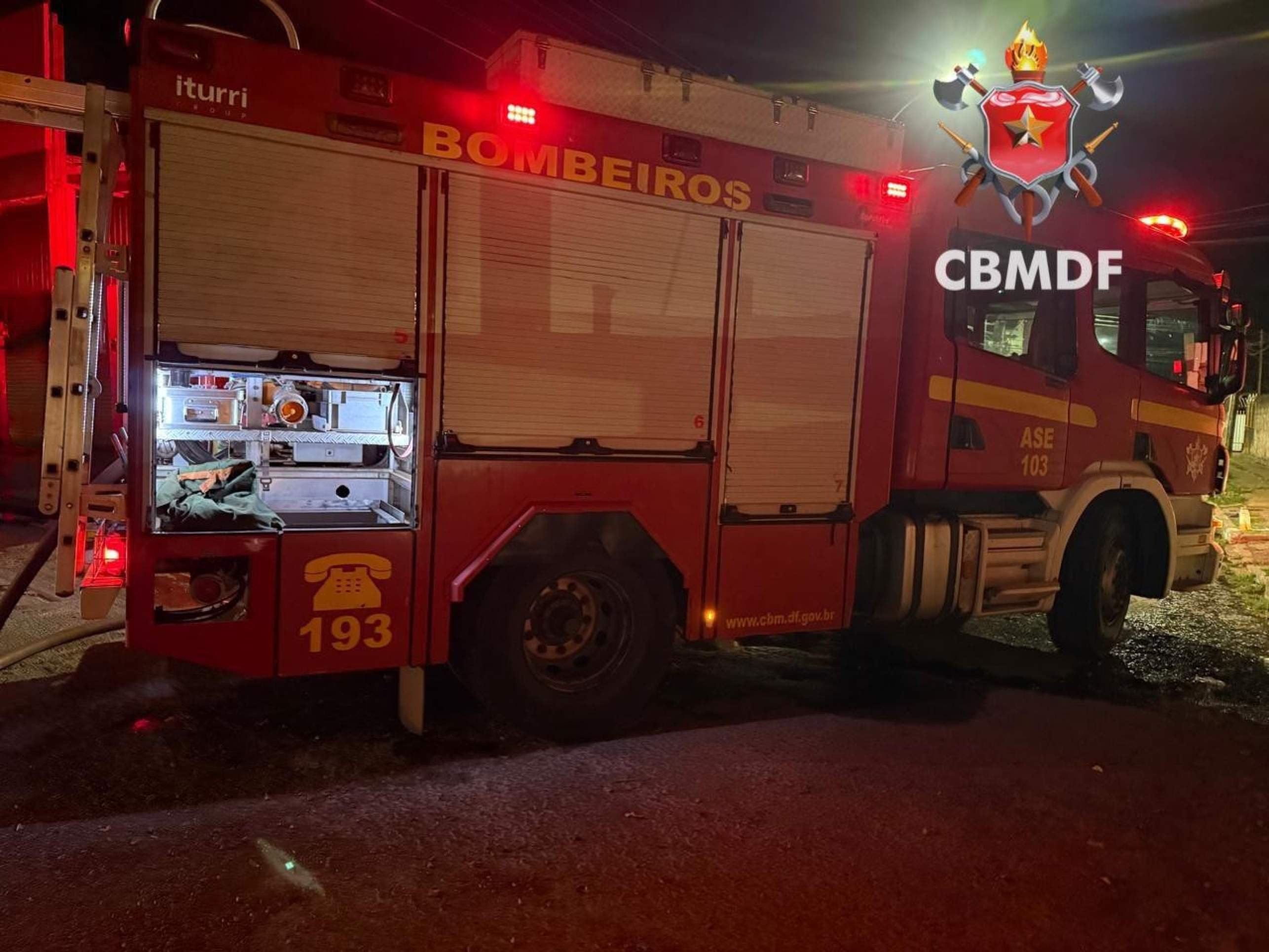 Fogo atingiu depósito no Gama