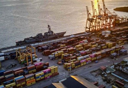 De janeiro a novembro, as exportações atingiram US$ 317,821 bilhões, crescimento de 1,8% -  (crédito: MARTIN BERNETTI / AFP) -De janeiro a novembro, as exportações atingiram US$ 317,821 bilhões, crescimento de 1,8% -  (crédito: MARTIN BERNETTI / AFP)
