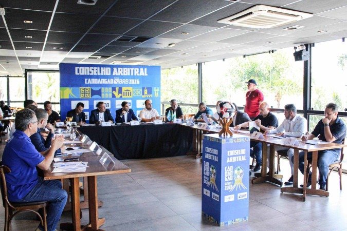 Arbitral reuniu os 10 clubes candidatos ao título do Candangão na temporada de 2026 na manhã desta segunda-feira em um restaurante no Pontão do Lago Sul - (crédito: Diller Abreu/FFDF) Arbitral reuniu os 10 clubes candidatos ao título do Candangão na temporada de 2026 na manhã desta segunda-feira em um restaurante no Pontão do Lago Sul - (crédito: Diller Abreu/FFDF)