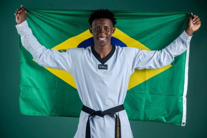 Henrique Marques é o primeiro medalhista de ouro do país em um Mundial de Takwondo na versão masculina da competição - (crédito: Alexandre Loureiro/CBTKD) Henrique Marques é o primeiro medalhista de ouro do país em um Mundial de Takwondo na versão masculina da competição - (crédito: Alexandre Loureiro/CBTKD)