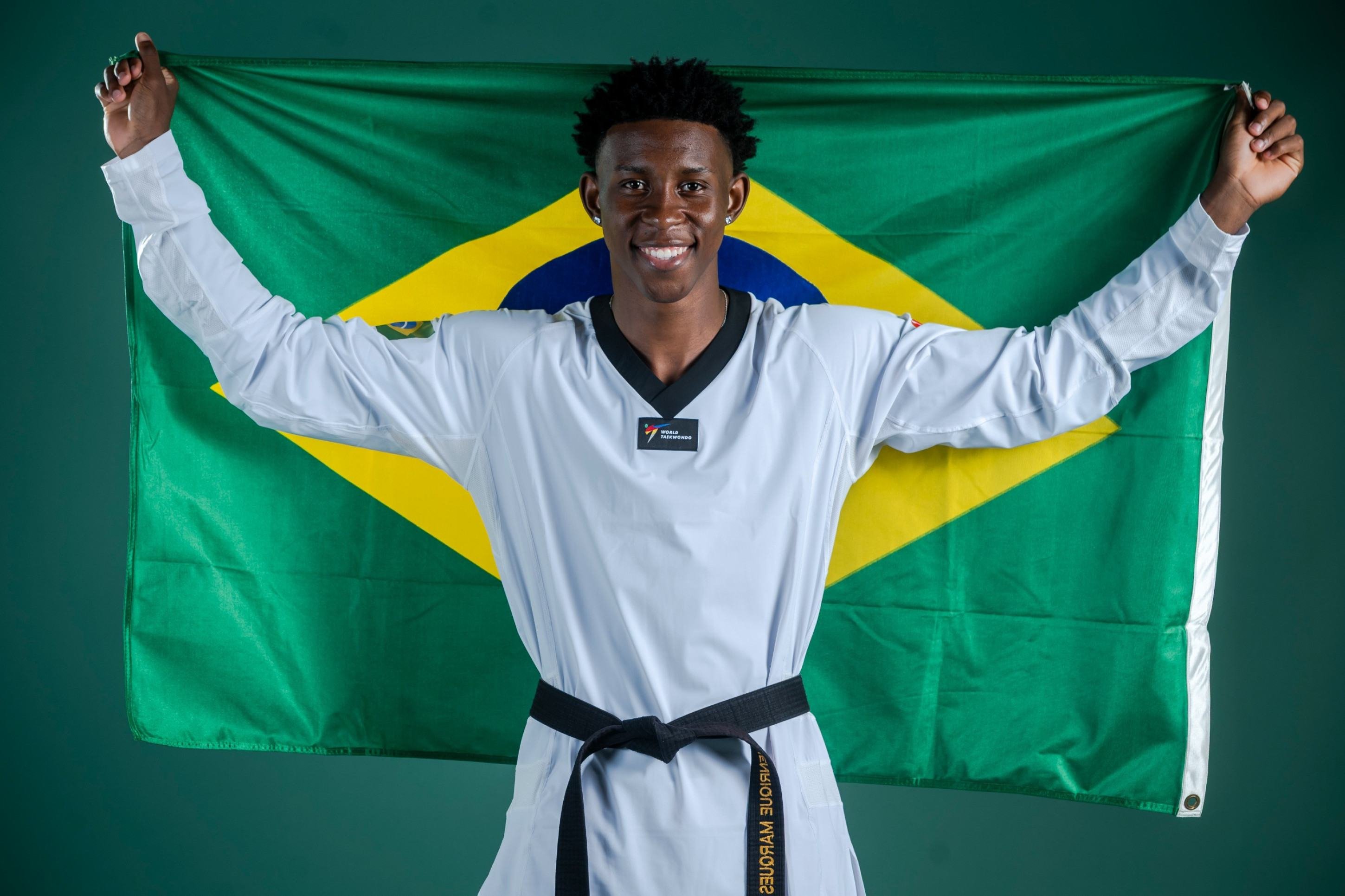 Henrique Marques é medalha de ouro no Campeonato Mundial de Taekwondo