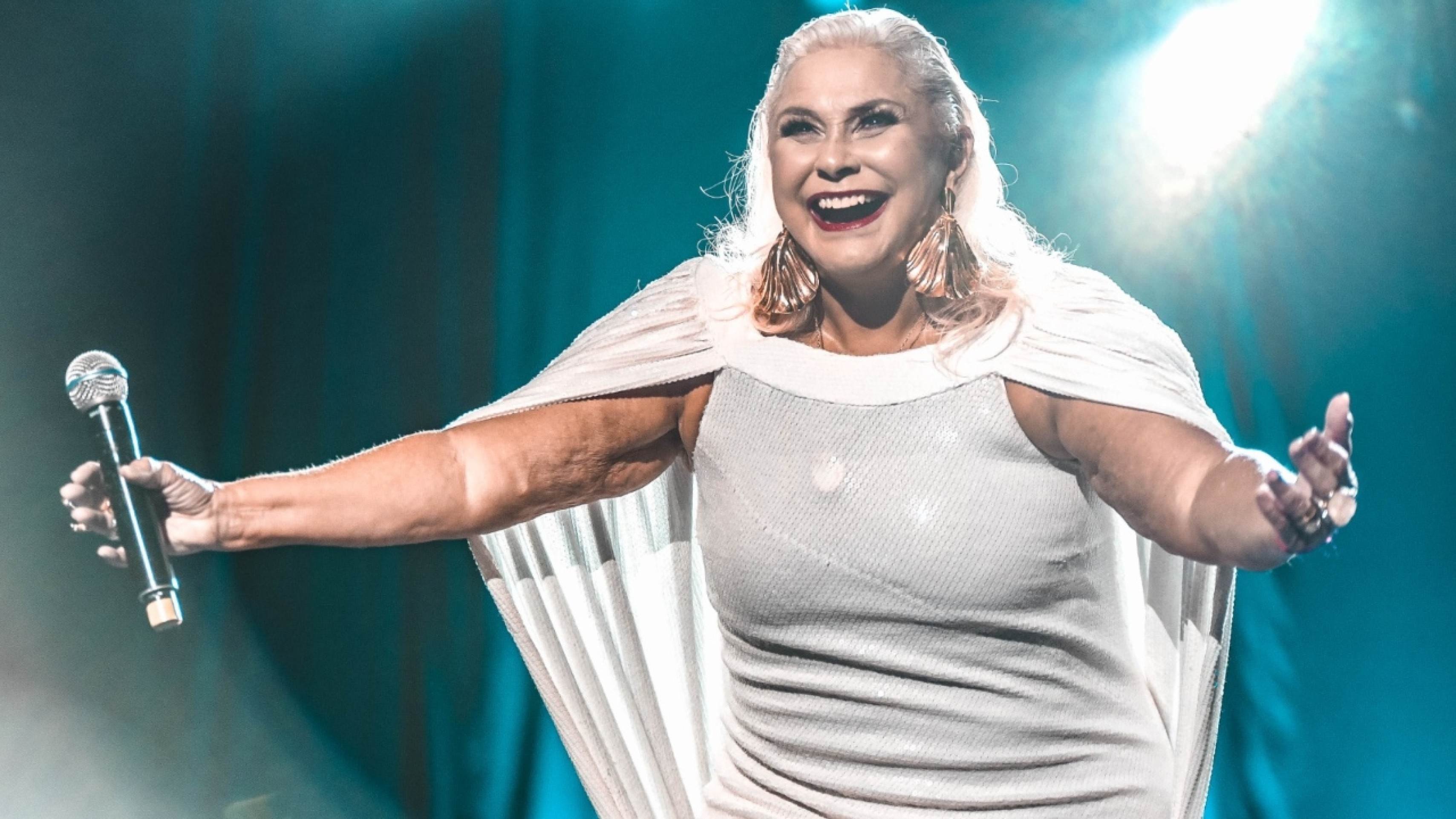 Fafá de Belém é homenageada em Lisboa por ativismo e atuação cultural