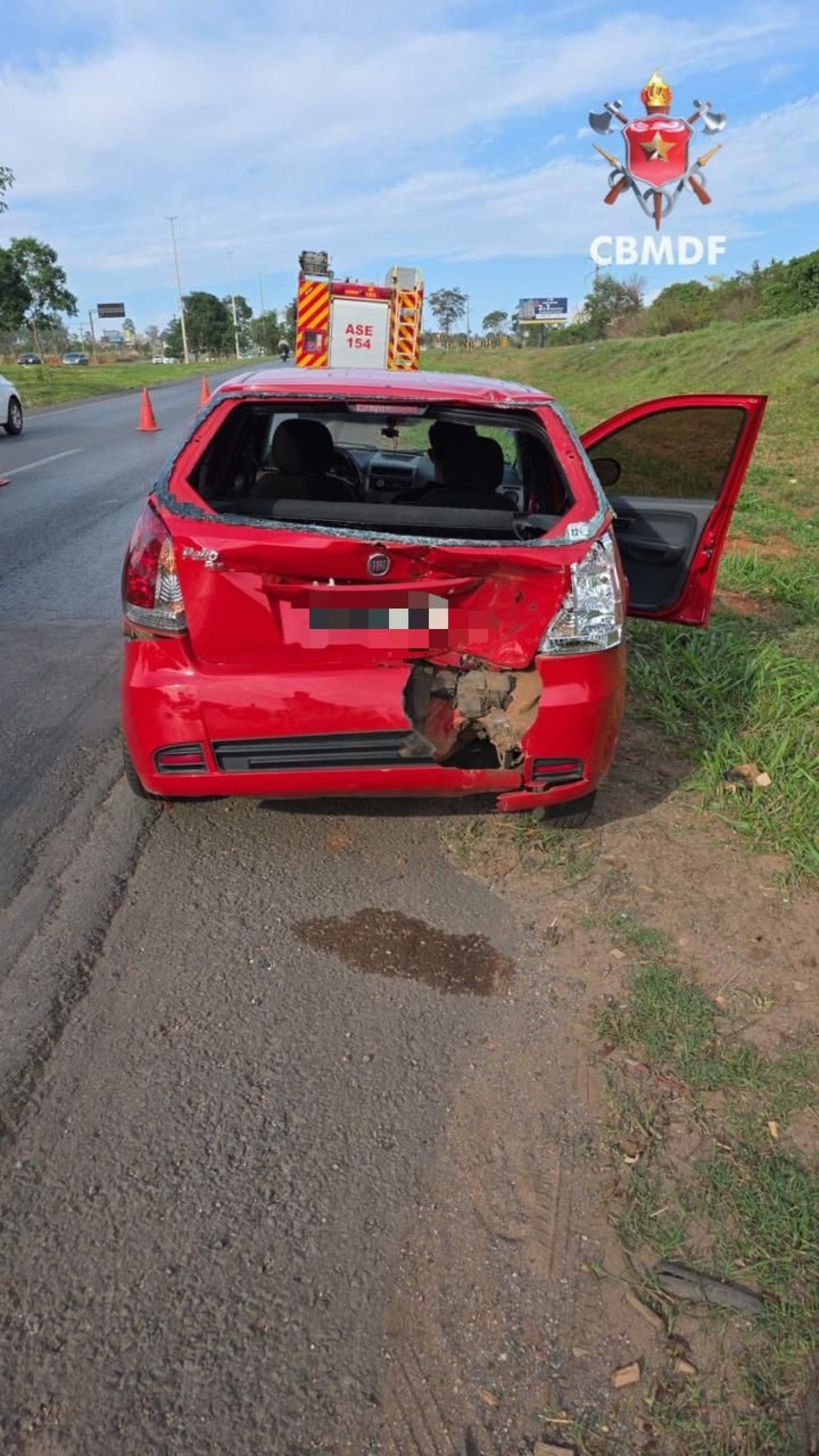 Colisão ocorreu nesta manhã (27), em Sobradinho, e deixou parte do trânsito interditada