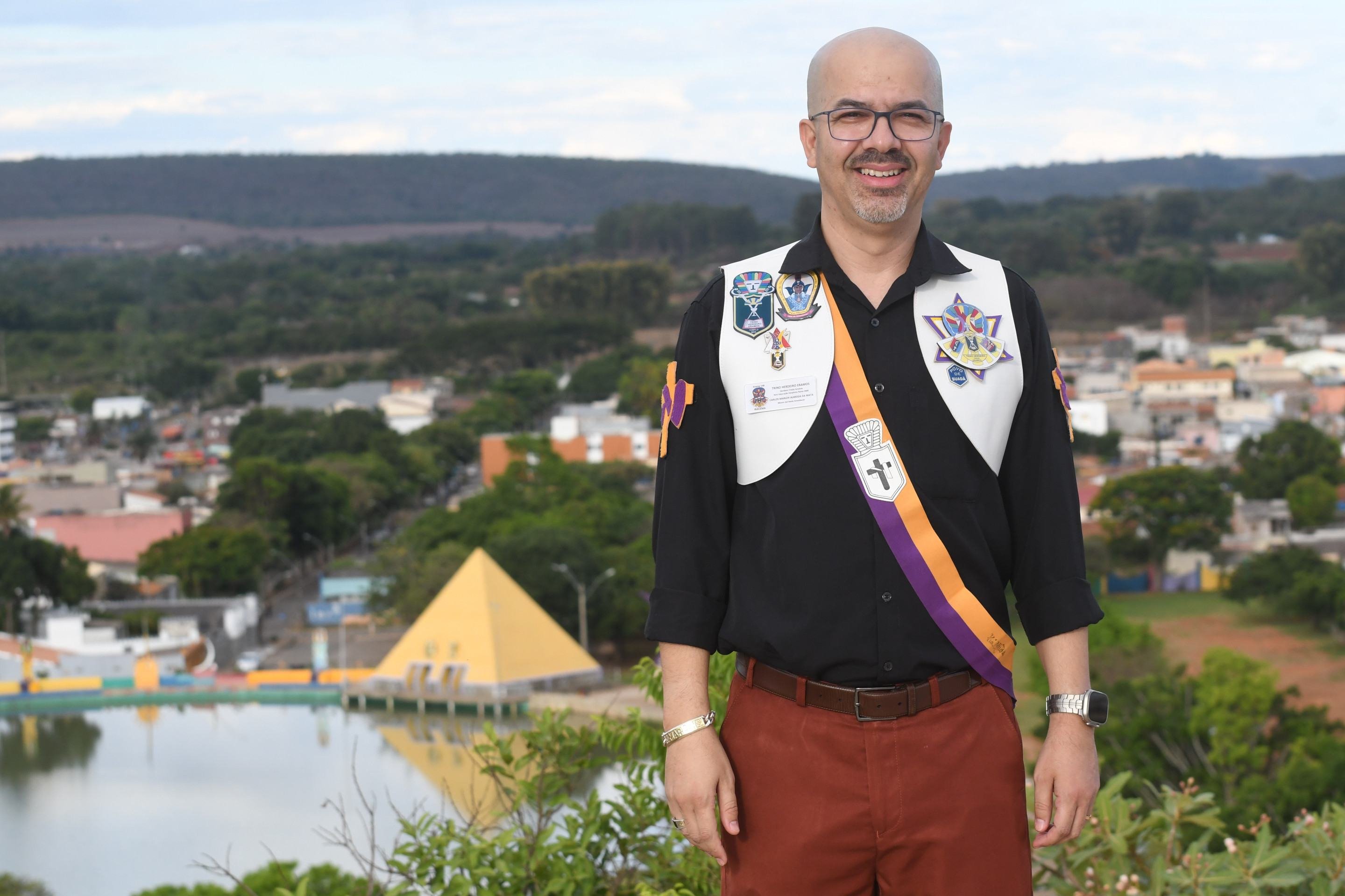 Marlen Almeida desempenha o trabalho de mestre no Vale
