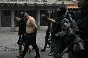 A proposta prevê a atuação militar, de forma preventiva e repressiva -  (crédito: MAURO PIMENTEL / AFP)