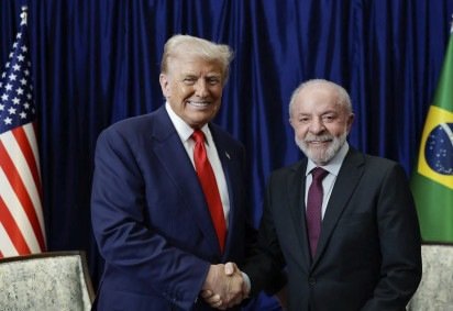 Lula e Trump se encontraram em Kuala Lumpur, na Mal&aacute;sia -  (crédito: Ricardo Stuckert / PR)