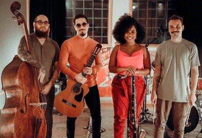 Baixista João Alvarenga, violonista Mauro Dell'Isola, clarinetista Thamiris Cunha e o baterista Lucas Godoy sobem ao palco do CCBB BH nesta quarta-feira (29/10)
 -  (crédito: DIVULGAÇÃO)