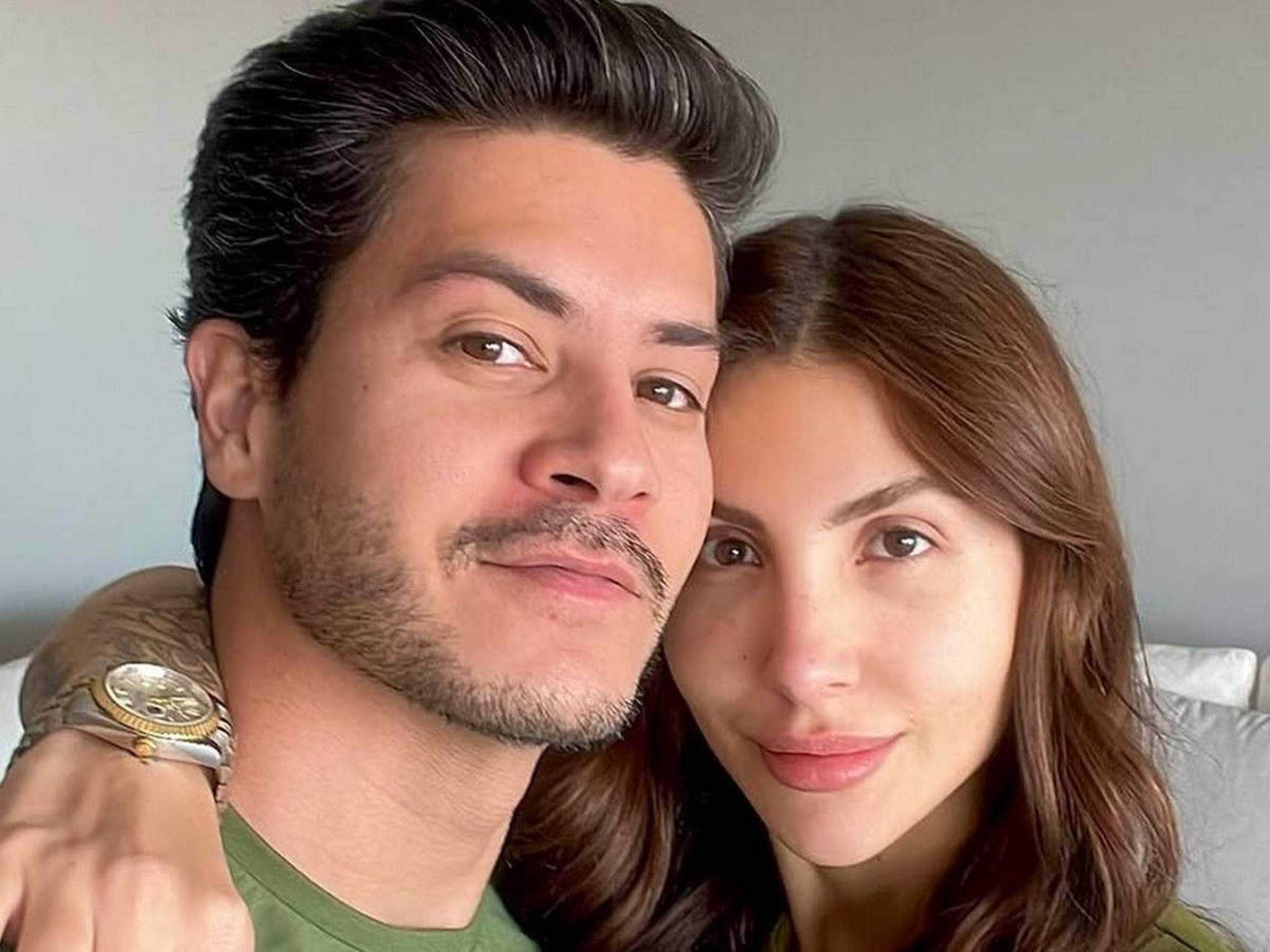 Jheny Santucci fala sobre risco de ser traída por Arthur Aguiar