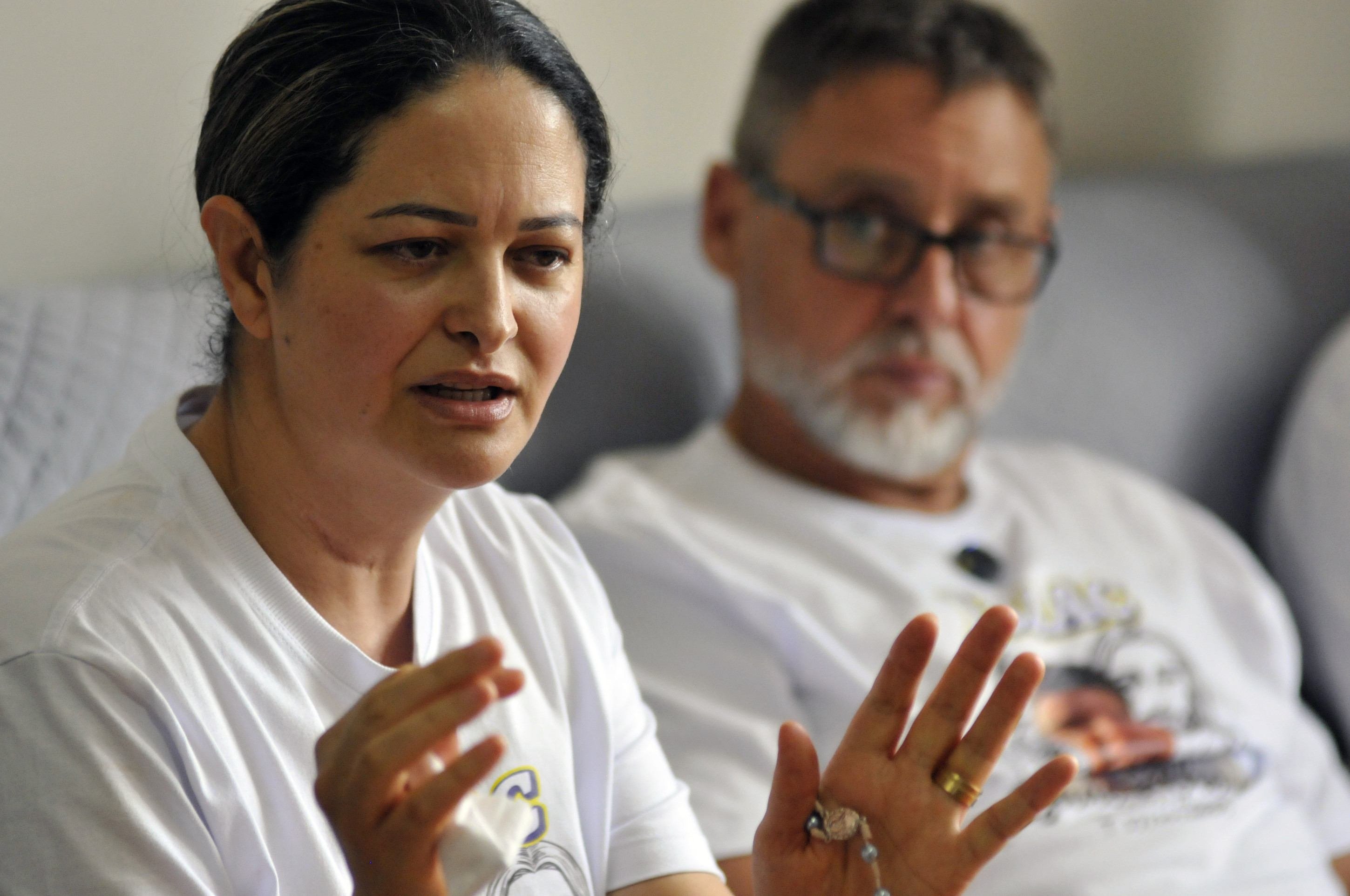  28/10/2025. Cr&eacute;dito: Minervino J&uacute;nior/CB/D.A Press. Brasil.  Brasilia - DF. Entrevista com os pais de Isaac Vilhena v&iacute;tima de latroc&iacute;nio na quadra 112/113 sul. Jane Vilhena(m&atilde;e), Lucas Vilhena(pai) e Edson J&uacute;nior(irm&atilde;o).