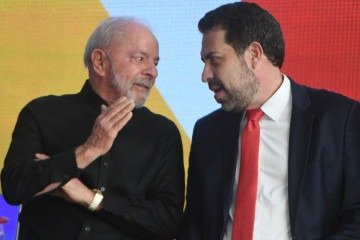 O ministro Guilherme Boulos, da Secretaria-Geral da Presidência da República, esteve presente na ação - (crédito: Ed Alves/CB/D.A Press) O ministro Guilherme Boulos, da Secretaria-Geral da Presidência da República, esteve presente na ação - (crédito: Ed Alves/CB/D.A Press)