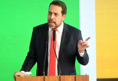 Guilherme Boulos defende redução de jornada de trabalho para 40h semanais -  (crédito: Ed Alves/CB/D.A Press) -Guilherme Boulos defende redução de jornada de trabalho para 40h semanais -  (crédito: Ed Alves/CB/D.A Press)