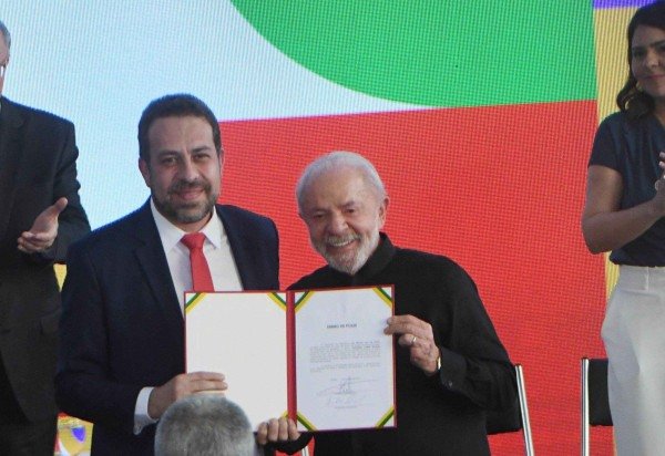 Ed Alves/CB/D.A Press