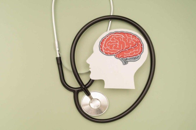 Saber identificar os sintomas do AVC precocemente pode salvar vidas (Imagem: meeboonstudio | Shutterstock) - (crédito: EdiCase) Saber identificar os sintomas do AVC precocemente pode salvar vidas (Imagem: meeboonstudio | Shutterstock) - (crédito: EdiCase)