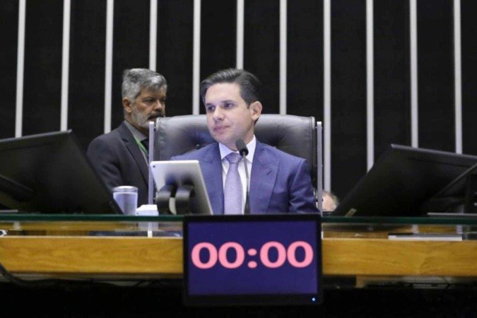 Hugo Motta pretende usar arrecadação das bets para financiar segurança