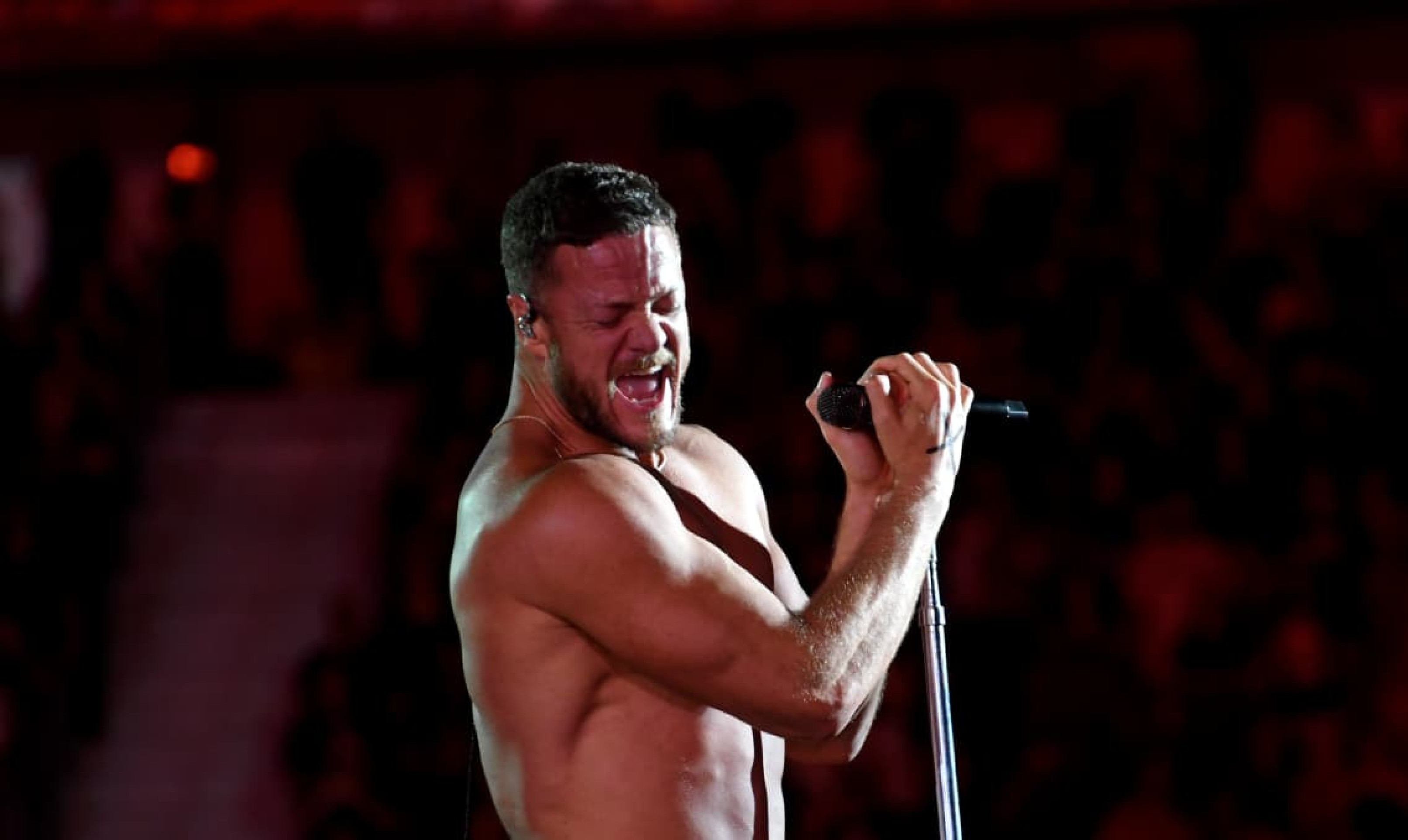 Imagine Dragons agita público brasiliense em show no Mané Garrincha