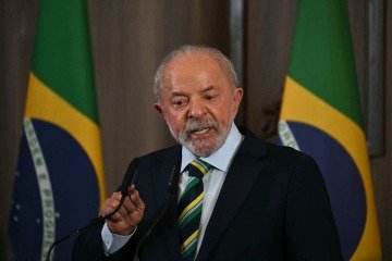 Lula disse querer evitar uma 'invasão terrestre' na Venezuela - (crédito: ARIF KARTONO / AFP) Lula disse querer evitar uma 'invasão terrestre' na Venezuela - (crédito: ARIF KARTONO / AFP)