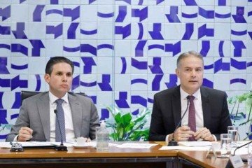 Reunião de Líderes: presidente da Câmara, Hugo Motta, recebeu o ministro dos Transportes, Renan Filho

 -  (crédito: Marina Ramos / Câmara dos Deputados)