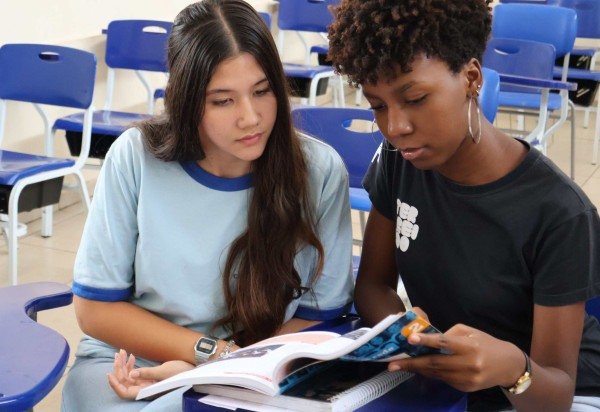 Bruna Gaston CB/DA Press