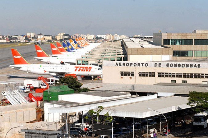 O Aeroporto de Congonhas deu início às operações desta quinta-feira (11/12), com pelo menos 11 voos cancelados -  (crédito: Valter Campanato - Agência Brasil)