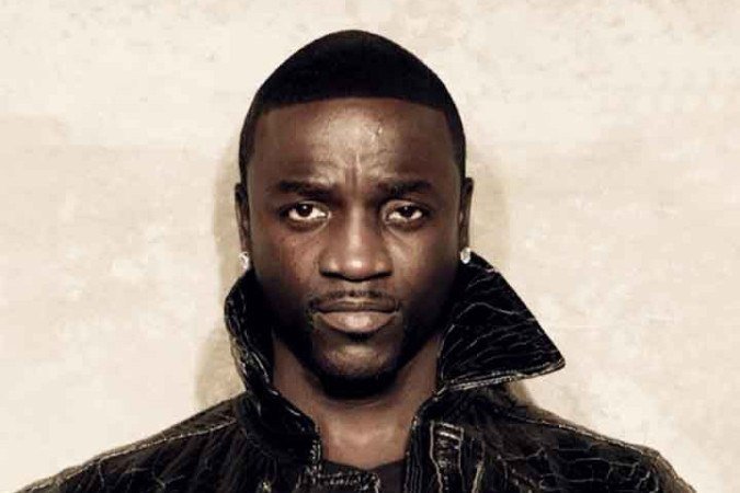 Contudo, apesar da ambição, a Akon City nunca saiu do papel. O terreno de 500 hectares cedido pelo governo senegalês voltou ao controle do Estado após anos sem progresso. Não houve obras significativas, nem infraestrutura básica. O projeto enfrentou falta de financiamento, ausência de parceiros sólidos e críticas por falta de transparência. - (crédito: Instagram @akon) Contudo, apesar da ambição, a Akon City nunca saiu do papel. O terreno de 500 hectares cedido pelo governo senegalês voltou ao controle do Estado após anos sem progresso. Não houve obras significativas, nem infraestrutura básica. O projeto enfrentou falta de financiamento, ausência de parceiros sólidos e críticas por falta de transparência. - (crédito: Instagram @akon)