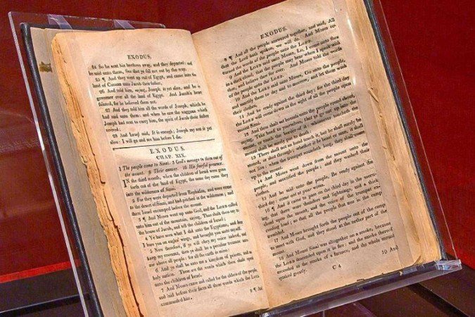 Os missionários anglicanos garantiram aos escravagistas que as pessoas escravizadas convertidas ao Cristianismo se tornariam mais obedientes -  (crédito: Getty Images)