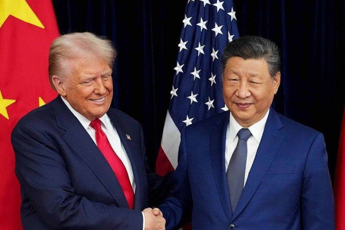 Trump diz que Rússia e China testaram armas nucleares em segredo
