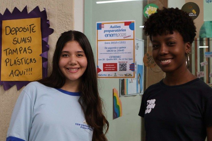  30/10/2025 Bruna Gaston CB/DA Press. Redação do Enem, Centro de Ensino Elefante Branco. Anna Júlia Lops e Ana Giulia Leal
      