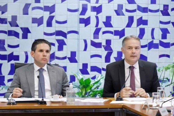 Após reunião com Renan Filho, Motta defende discussão de nova CNH para reduzir custos
