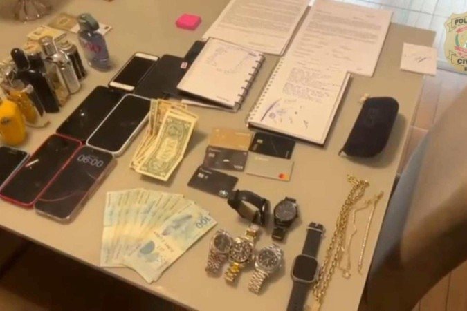 A ação da PCDF faz parte das investigações contra um esquema de fraudes bancárias milionárias contra instituições financeiras em vários estados do Brasil - (crédito: PCDF/Divulgação) A ação da PCDF faz parte das investigações contra um esquema de fraudes bancárias milionárias contra instituições financeiras em vários estados do Brasil - (crédito: PCDF/Divulgação)