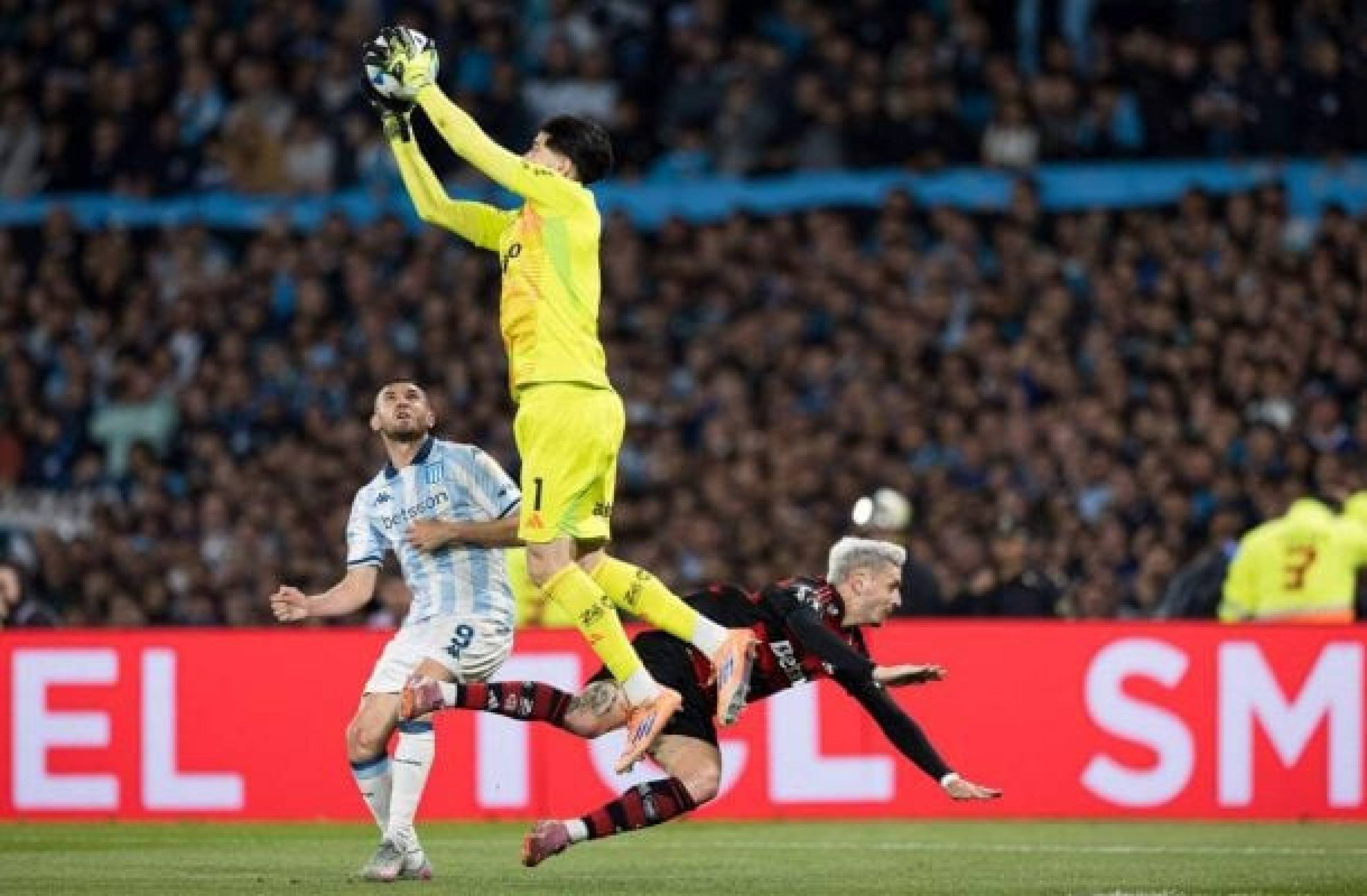 Rossi garante empate em 0 a 0 que leva o Flamengo à quinta final da Libertadores
