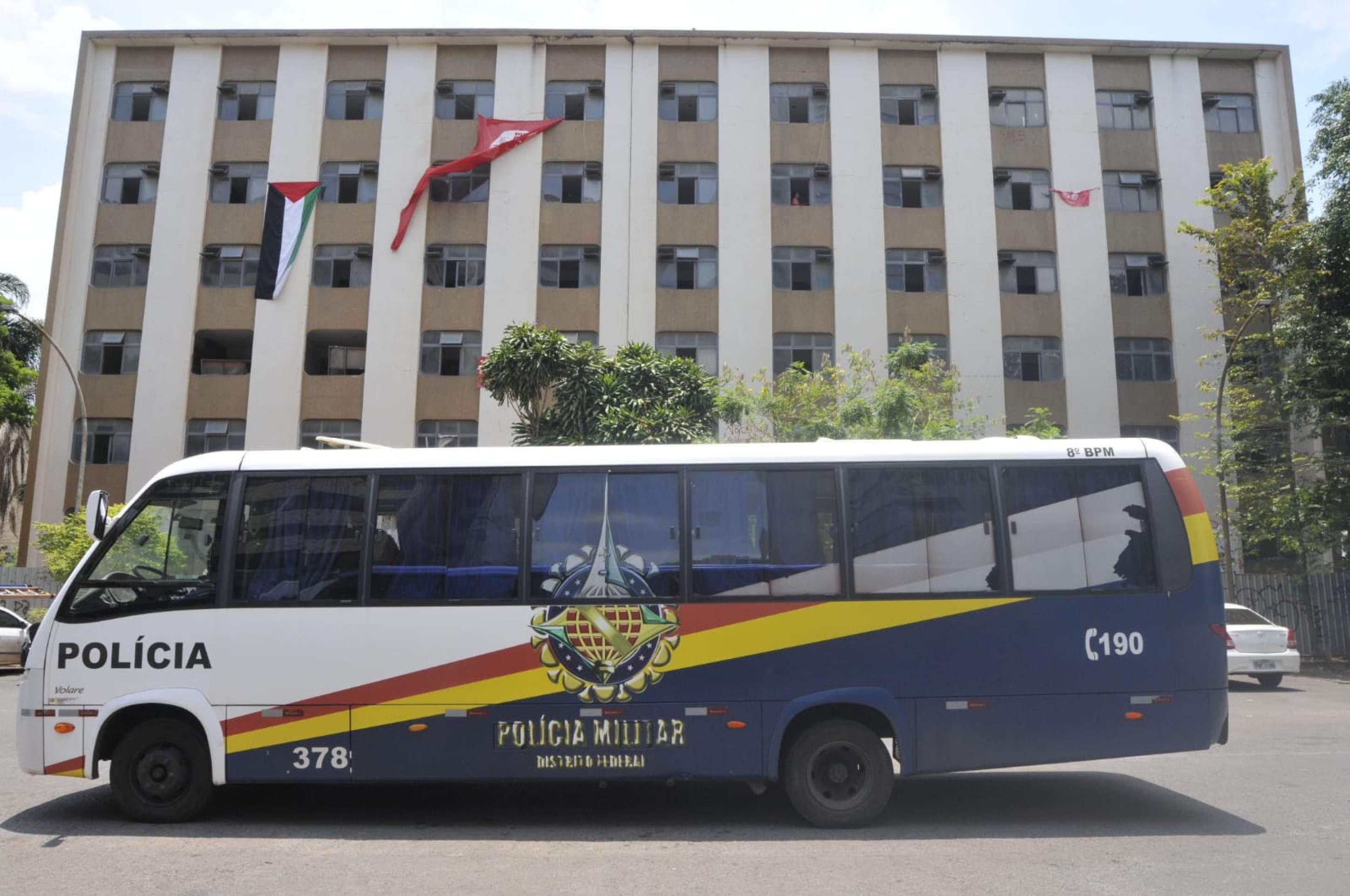 Reintegração de hotel em Taguatinga ocorre sem uso de força ou armas, diz PM