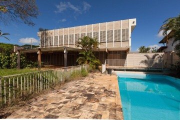 Foto de 2011 mostra a fachada do imóvel que já apresentava sinais de falta de cuidado - (crédito: Joana França) Foto de 2011 mostra a fachada do imóvel que já apresentava sinais de falta de cuidado - (crédito: Joana França)