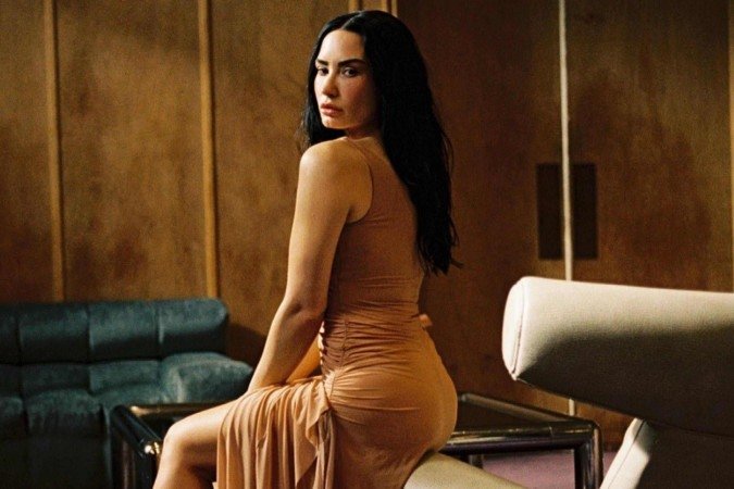 Demi Lovato revela por que decidiu expor suas batalhas pessoais - (crédito: TMJBrazil) Demi Lovato revela por que decidiu expor suas batalhas pessoais - (crédito: TMJBrazil)