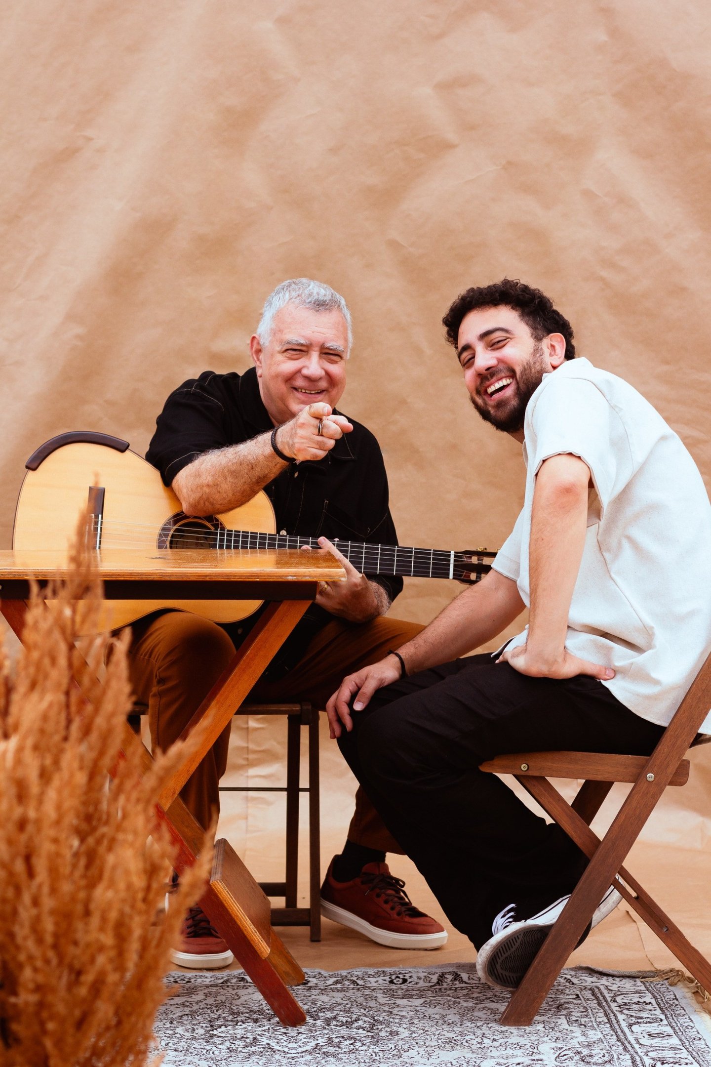 Celso e Pedro Viáforo fazem show em família no Clube do Choro