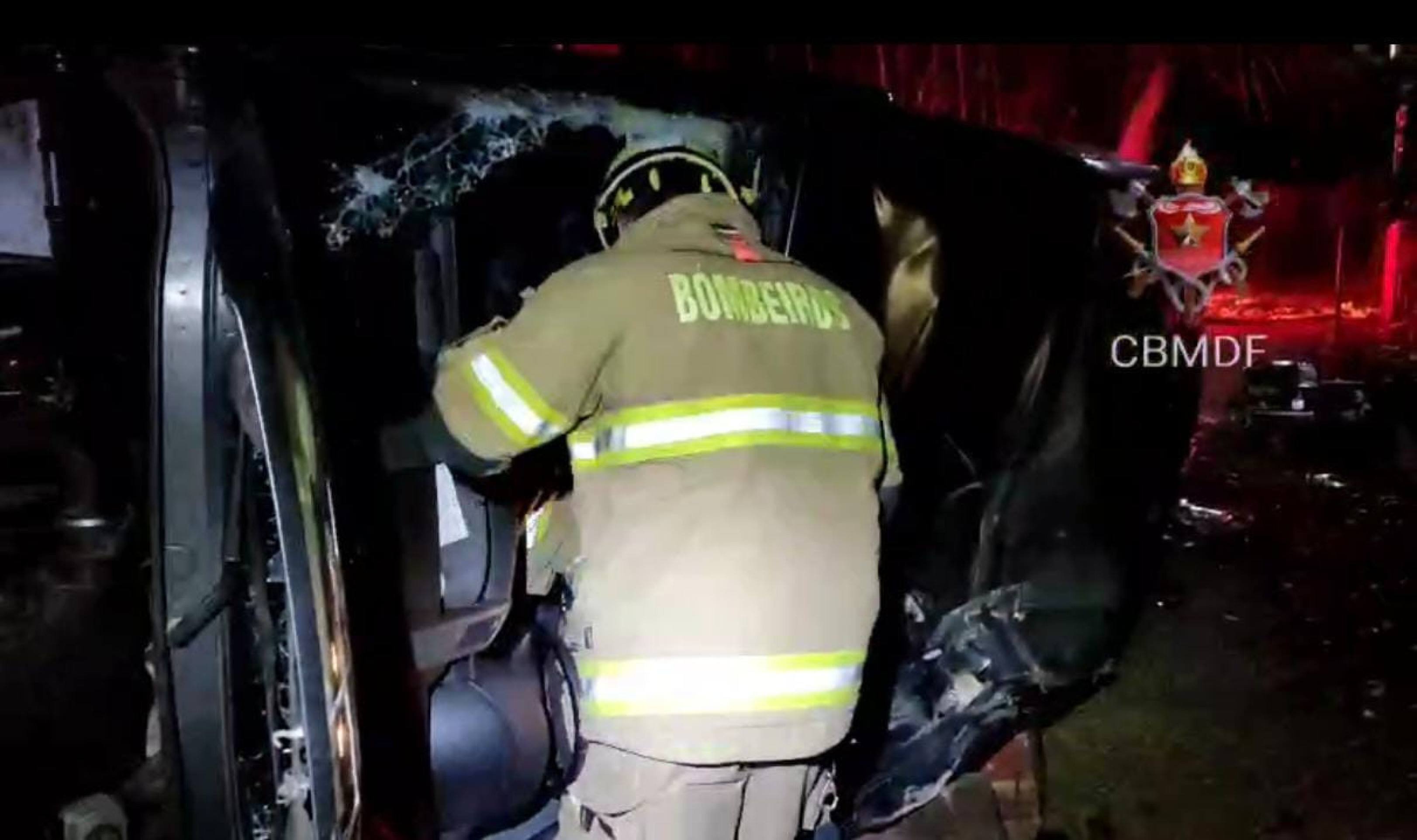 Van com 18 ginastas de Piracicaba capota em Brasília