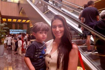 Sara Azevedo conhececeu o shopping com o filho Thomas