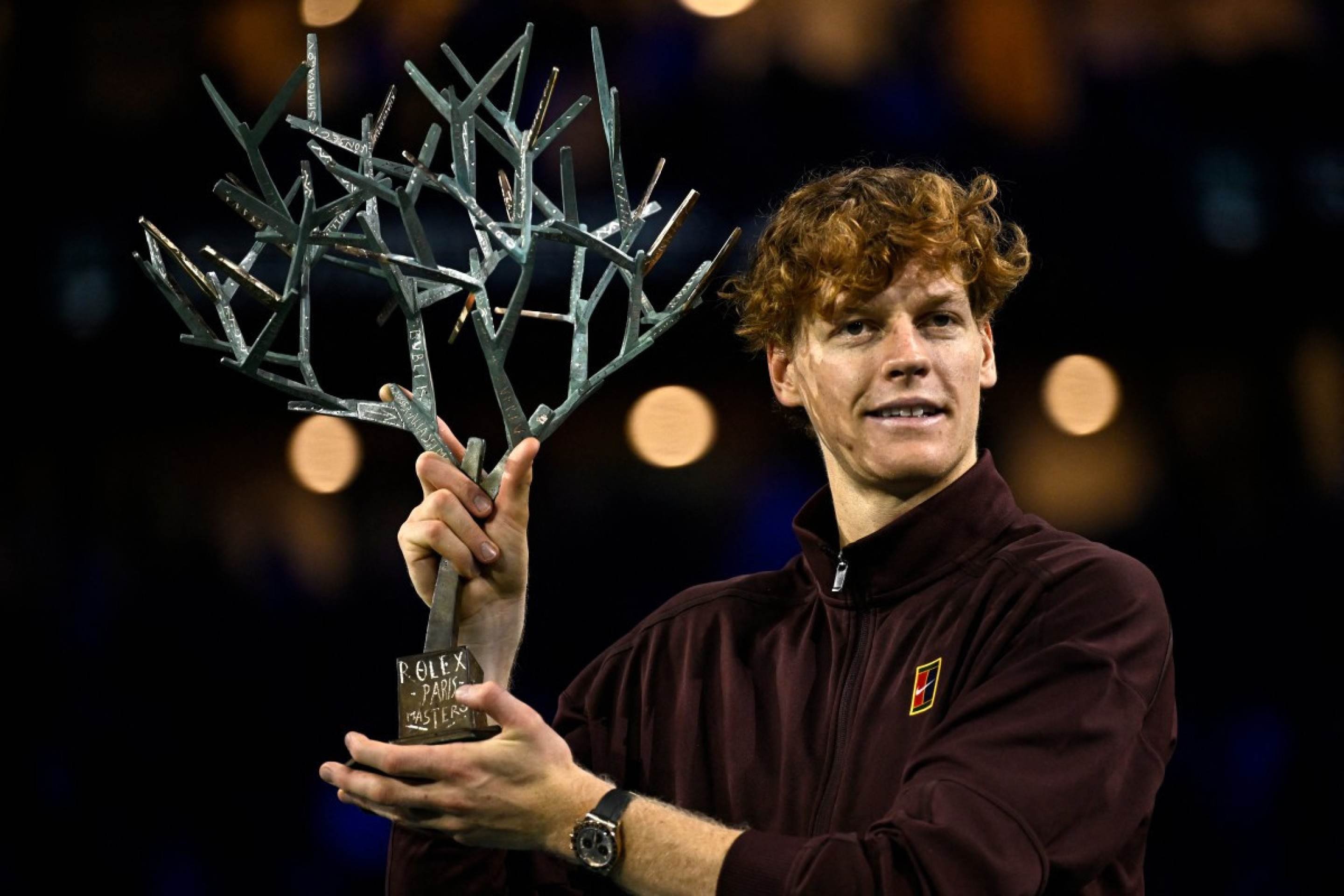 Jannik Sinner fatura o Masters de Paris e retorna ao topo do ranking