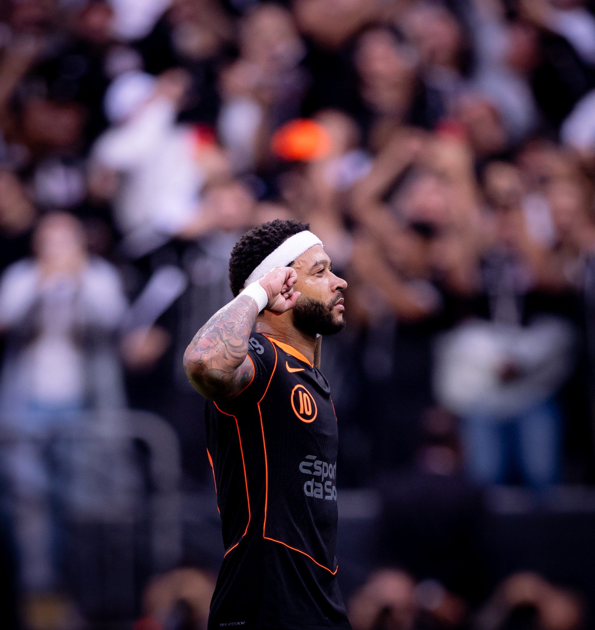 Memphis encerra jejum e ajuda Corinthians a derrotar o Grêmio