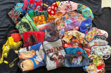 Paulo usa roupas divertidas durante os atendimentos médicos