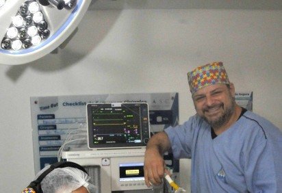 Fernanda Martins com o dentista 
Paulo Sérgio Pinheiro -  (crédito:  Marcelo Ferreira/CB/D.A Press) -Fernanda Martins com o dentista 
Paulo Sérgio Pinheiro -  (crédito:  Marcelo Ferreira/CB/D.A Press)