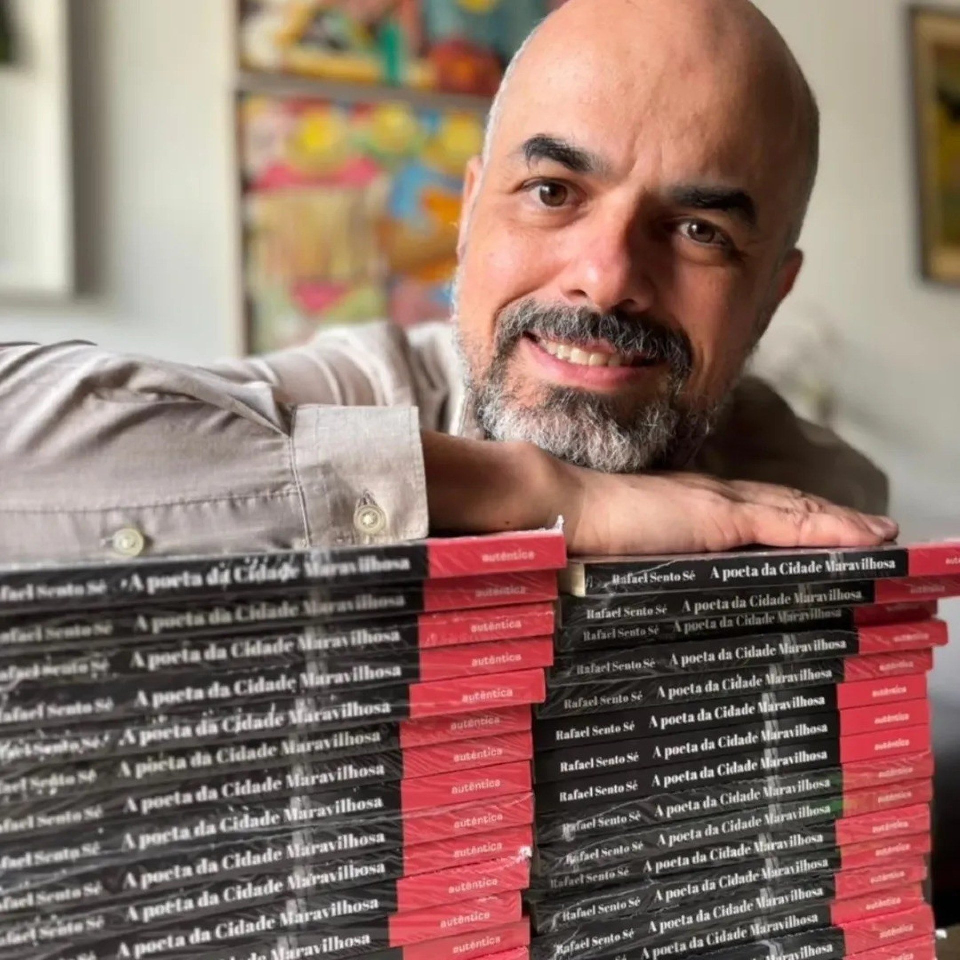Rafael Sento Sé lança ‘A poeta da Cidade Maravilhosa’ na livraria Platô