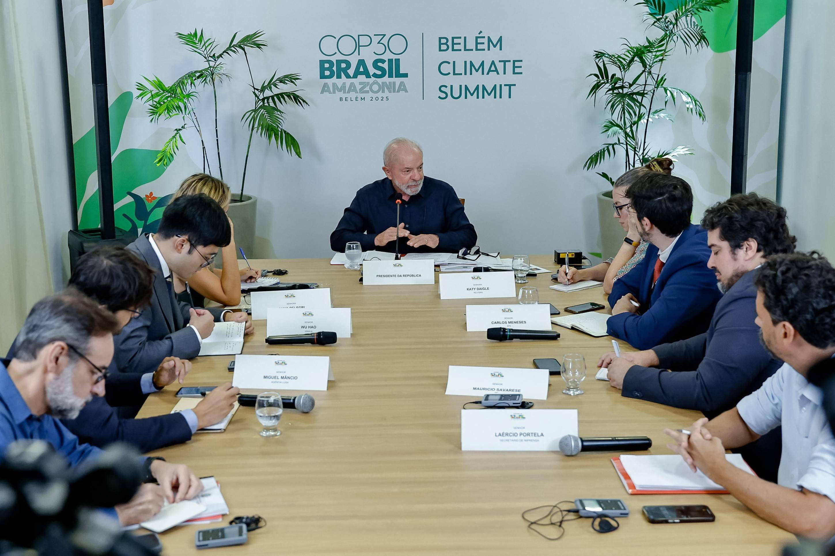 O presidente Lula durante entrevista a jornalistas estrangeiros. Ele comentou a ação no Rio pela primeira vez -  (crédito: Ricardo Stuckert/PR )