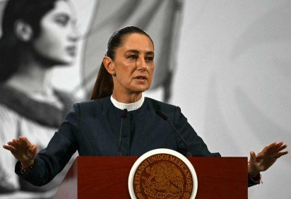 A presidente do México, Claudia Sheinbaum, discursa durante sua coletiva de imprensa diária       -  (crédito: CARL DE SOUZA / AFP) -A presidente do México, Claudia Sheinbaum, discursa durante sua coletiva de imprensa diária       -  (crédito: CARL DE SOUZA / AFP)