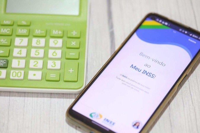 O valor do abono é integral para quem recebeu o benefício todo o ano e proporcional para quem entrou depois (Imagem: rafastockbr | Shutterstock) -  (crédito: EdiCase)