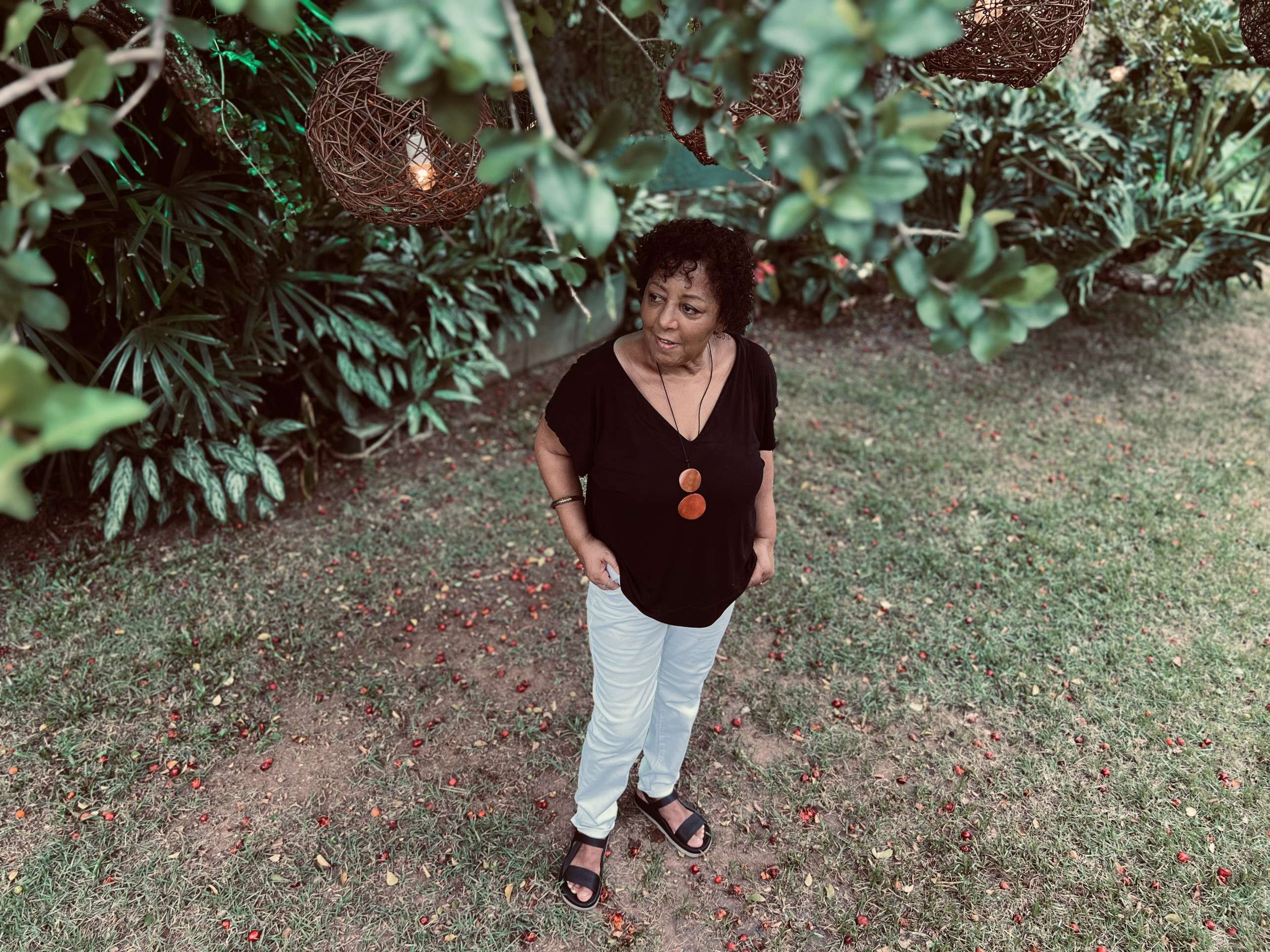 Evinha desafia o tempo e conquista nova geração de fãs 