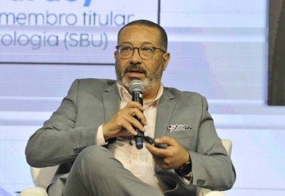 Dr. Guilherme Coaracy destacou que a ideia equivocada de que o homem precisa ser sempre "forte" contribui para o atraso na busca por atendimento médico -  (crédito: Minervino Júnior/CB/D.A.Press) -Dr. Guilherme Coaracy destacou que a ideia equivocada de que o homem precisa ser sempre "forte" contribui para o atraso na busca por atendimento médico -  (crédito: Minervino Júnior/CB/D.A.Press)