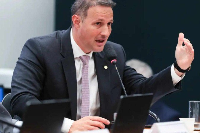 O secretário de Segurança de São Paulo, Guilherme Derrite, foi exonerado temporariamente para reassumir o mandato na Câmara e relatar o projeto que classifica facções como organizações terroristas -  (crédito: Lula Marques/Agência Brasil)