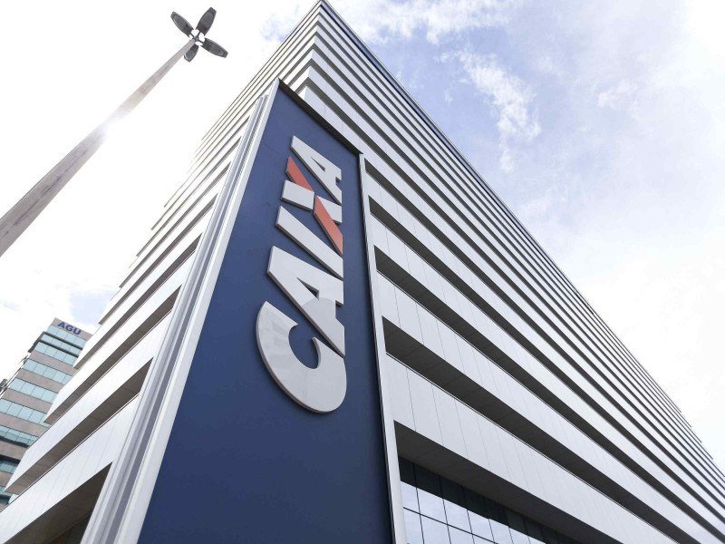 O cargo de engenheiro civil se destacou como o mais procurado, acumulando mais de 36,6 mil inscrições para suas 103 vagas imediatas -  (crédito:  Marcelo Camargo/Agência Brasil)